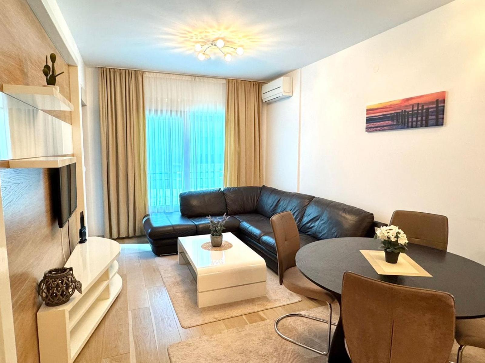 Appartement Queen's Przno Budva